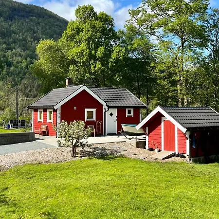 4 Person In Omastrand-by Traum * Sanddal