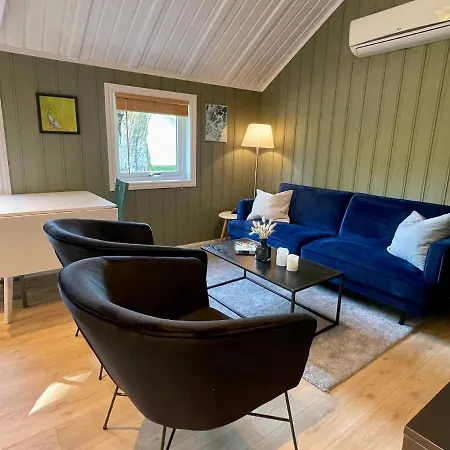 Omastrand Holiday home *